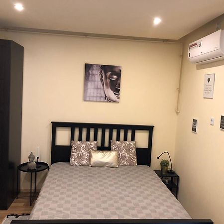 Black & White Apartments • Black เอ็กเกอร์ ภายนอก รูปภาพ